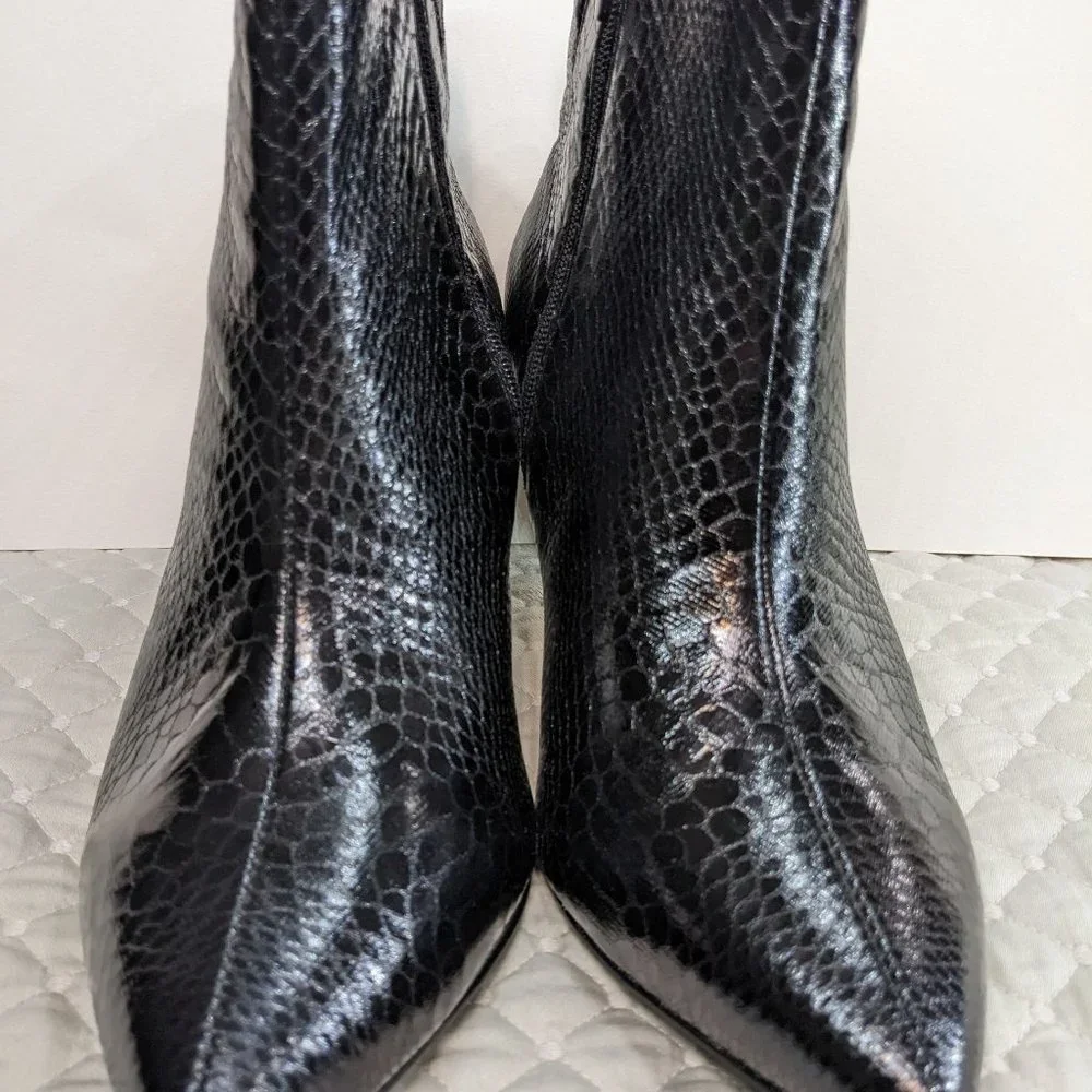 Torrid Black Snakeskin Print Pointed Side Zip Bootie Boot - size 10 Wide - NWT - Picture 2 of 12